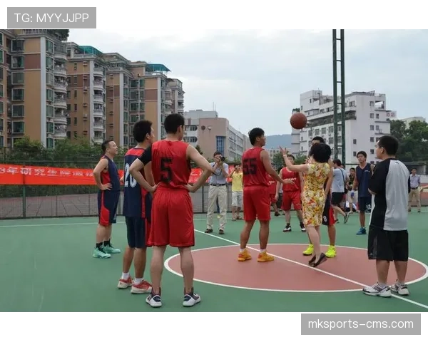 篮球比赛中如何正确执行发球规则？